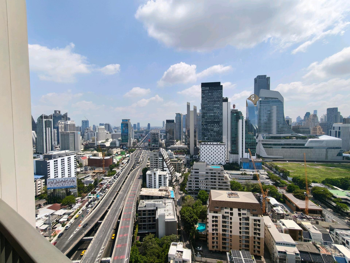 ให้เช่าคอนโดวิทยุ ชิดลม หลังสวน : ให้เช่า / Rent Condo Life One Wireless, 2 Bedroom ใกล้ BTS Chidlom,BTS Phloen Chit, Central Embassy, Central Chidlom

