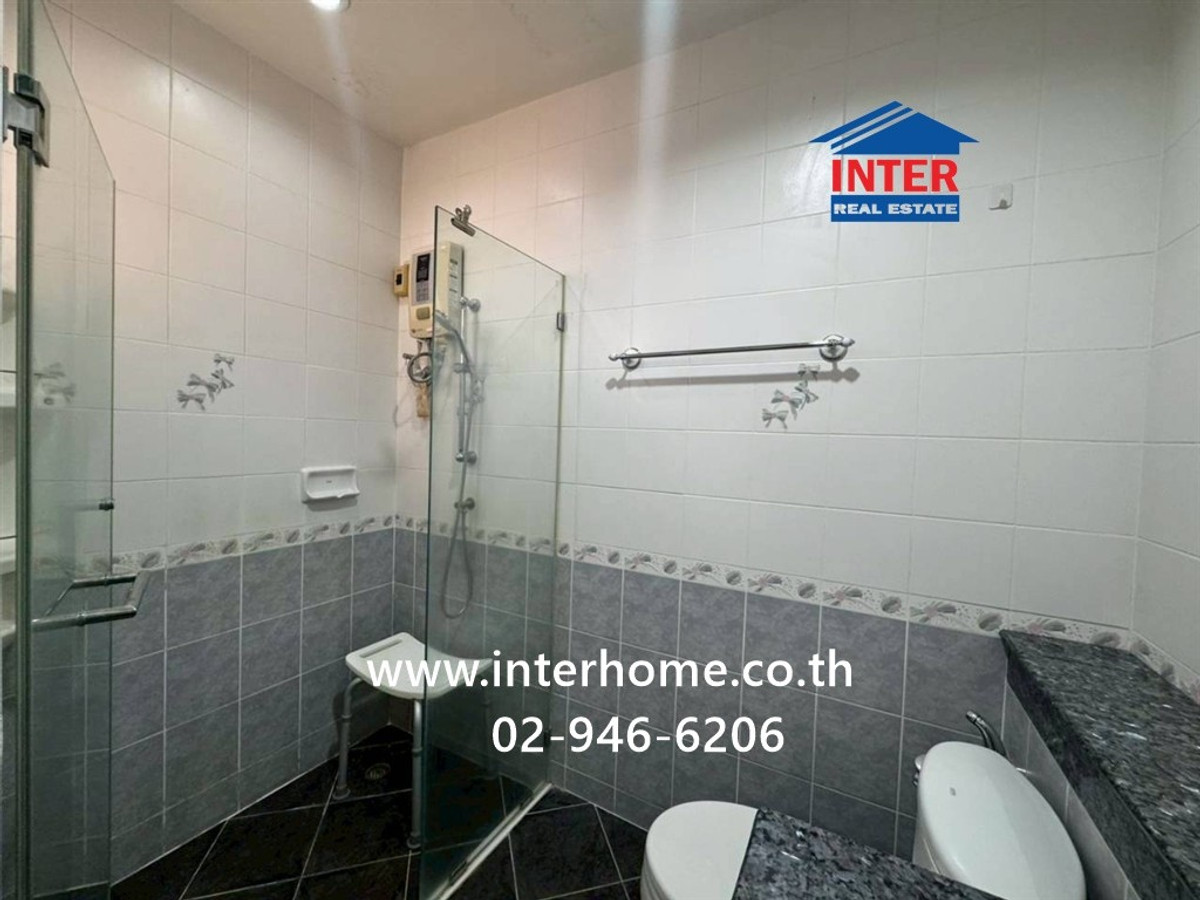 For SaleHouseBang kae, Phetkasem : 2-story detached house, 68 sq m, Parinyada Village, Wongwaen-Sathorn, Bang Khae 4 Road, Bang Khae Road, Kanchanaphisek Road, Bang Khae District, Bangkok