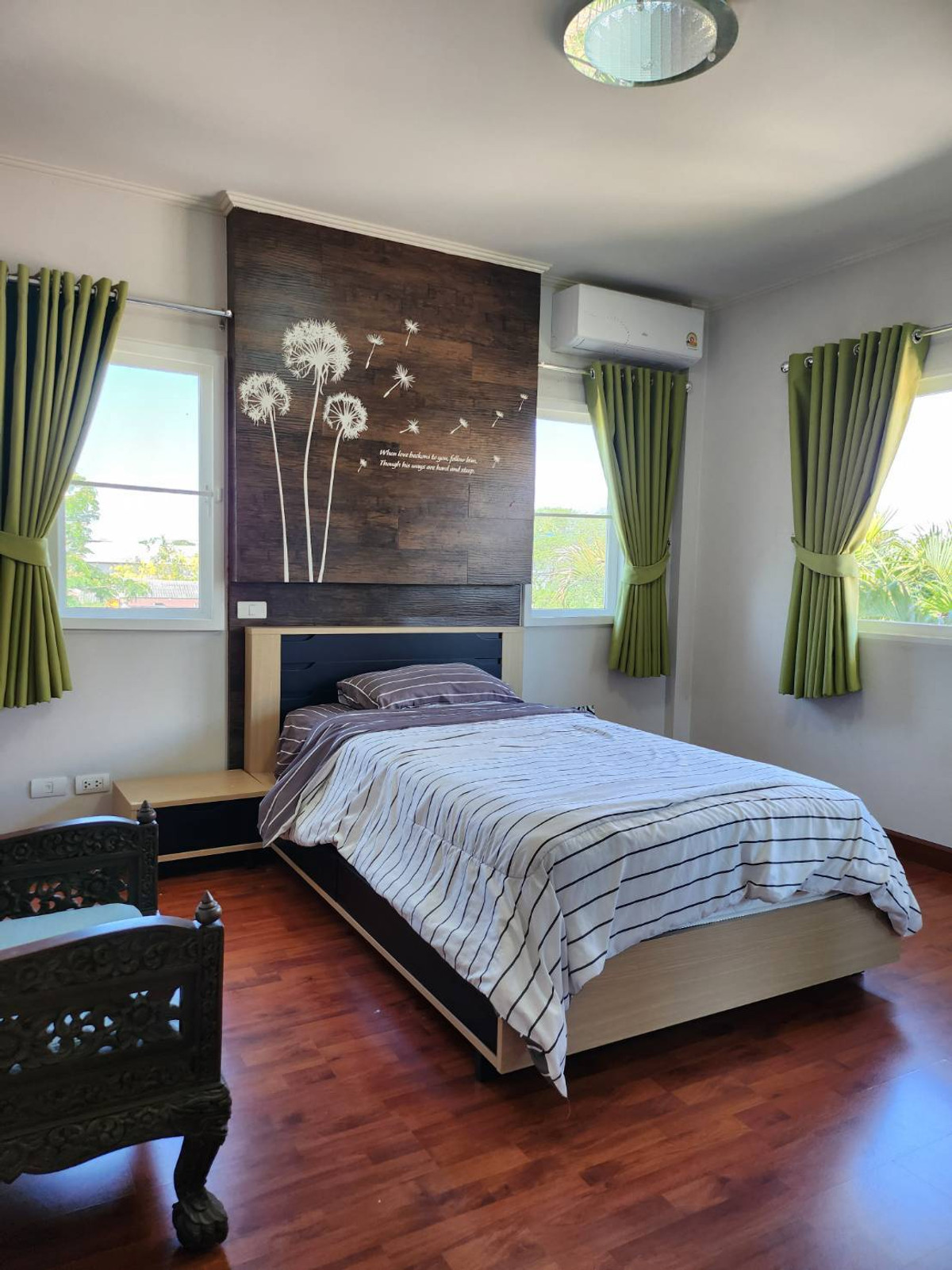 For RentHouseLadkrabang, Suwannaphum Airport : Single house for rent, Supalai Suan Luang, next to Chaloem Phrakiat Rama 9 Road (Rt-01).