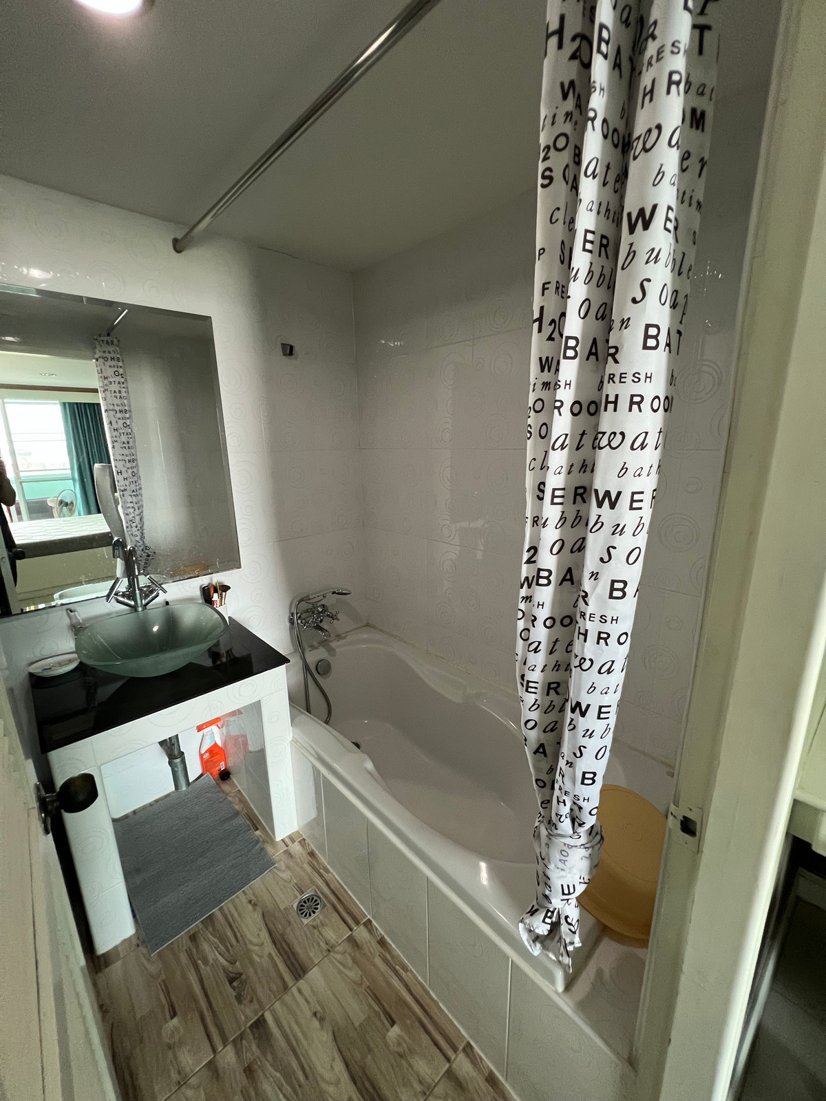 ให้เช่าคอนโดพระราม 3 สาธุประดิษฐ์ : กว้างขวาง 3 ห้องนอน 3 ห้องน้ำ 114ตรม | MRT คลองเตย | 30,000/เดือน