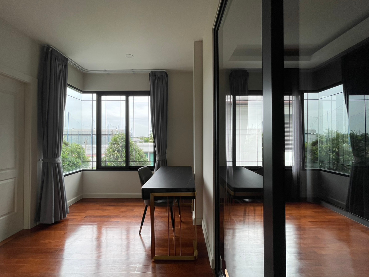 For RentHouseEakachai, Bang Bon : The Pavilla (Private Residences) Bangbon 3 Luxury House for Rent 4 Bedrooms 485 Sq.m. Please call: 062-496-6454