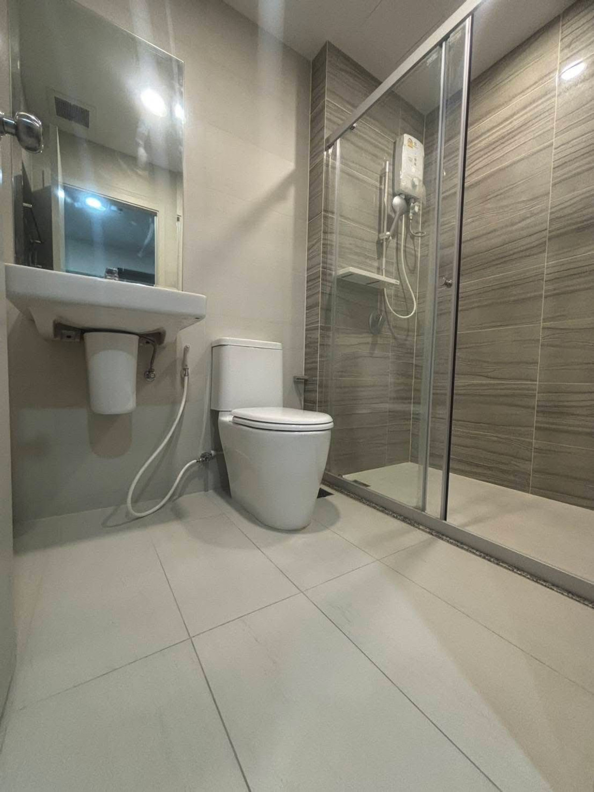 For RentCondoRamkhamhaeng, Hua Mak : PFD-08239 For rent Supalai Veranda Ramkhamhaeng (Supalai Veranda Ramkhamhaeng), good location, next to the main road, near the Orange Line.