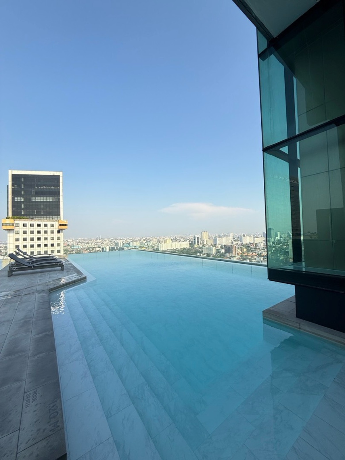 ขายคอนโดเกษตรศาสตร์ รัชโยธิน : ขาย KnightsBridge Prime Ratchayothin ติด BTS พหลโยธิน 24 ห้อง Studio 22.69 ตร.ม. ชั้น 19 เฟอร์ครบ ใกล้รัชโยธินฮิลล์