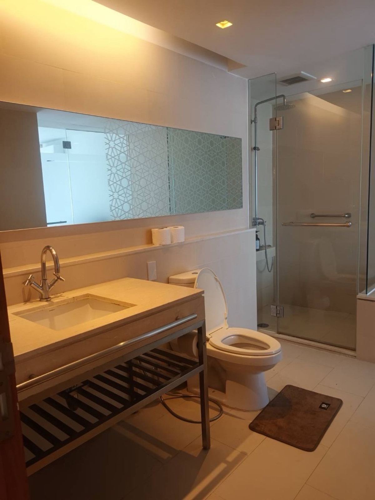 For RentCondoSathorn, Narathiwat : Sathorn Prime Residence for rent, 64 sq m, 25th floor, fully furnished, complete electrical appliances, has bathtub, 32,000 baht, WiFi included.