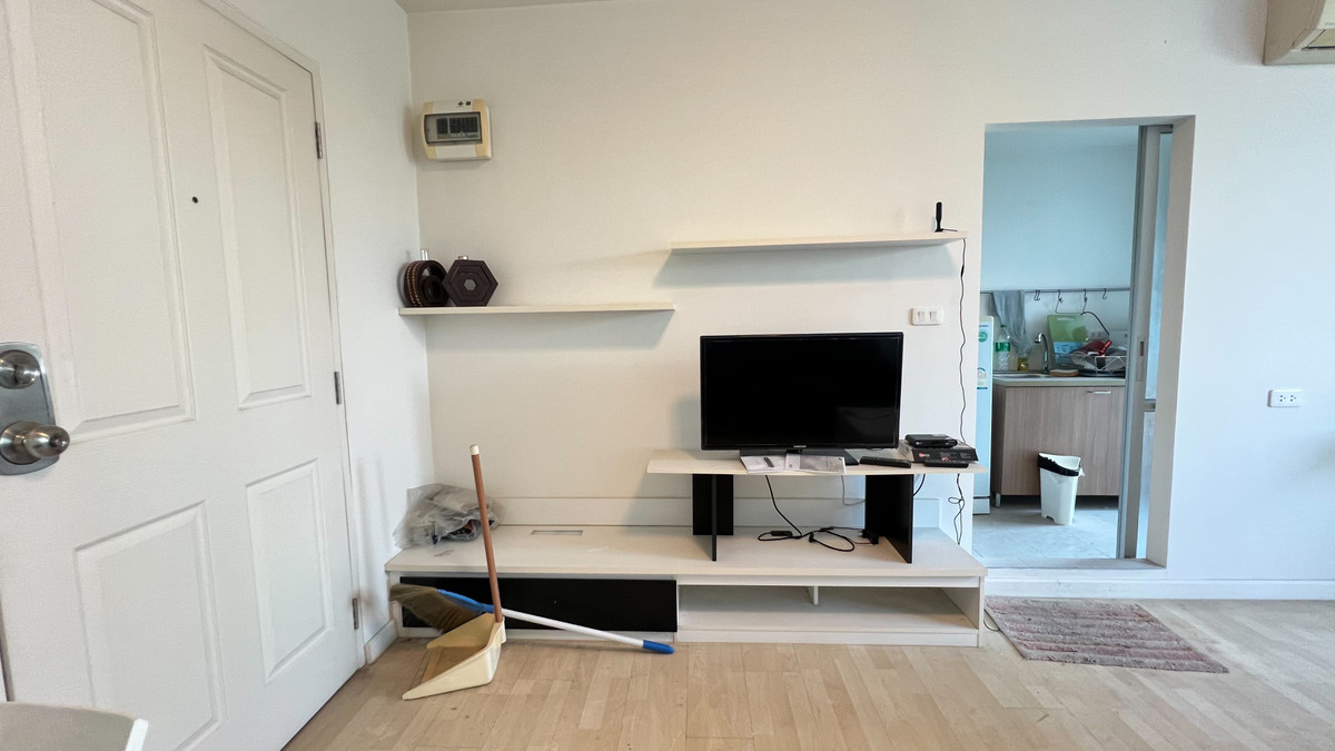 ขายคอนโดนวมินทร์ รามอินทรา : 🔥 ขายด่วน! ดีคอนโด รามอินทรา 🔥 ห้องเปล่าสภาพดี 31 ตร.ม. แต่งห้องได้ตามสไตล์คุณ!✨