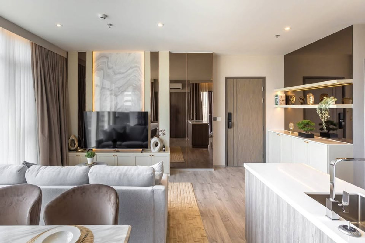 For RentCondoSukhumvit, Asoke, Thonglor : 💥CP-10559💥RHYTHM EKKAMAI ESTATE👉Line : @accessliving