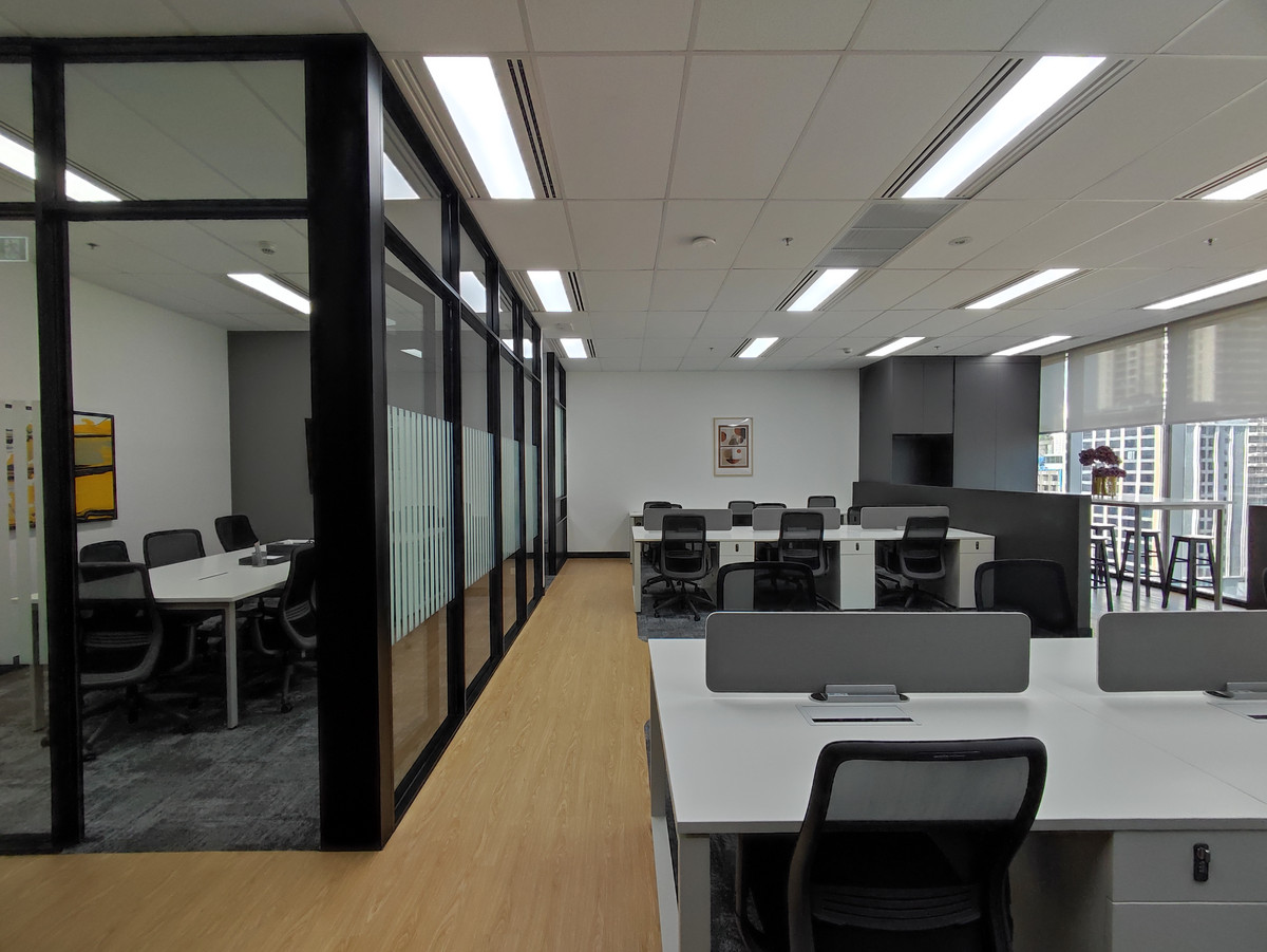 ให้เช่าสำนักงานนานา : ออฟฟิศ สำนักงานให้เช่า ตกแต่งพร้อมเข้าอยู่ สุขุมวิท นานา (Office For Rent) อาคาร เจแอลเค ทาวเวอร์ ( JLK Tower Office Building ) พื้นที่สำนักงาน ขนาด 116 ตารางเมตร ใกล้รถไฟฟ้า BTSนานา, วัฒนา, สุขุมวิท, อโศก, เพลินจิต