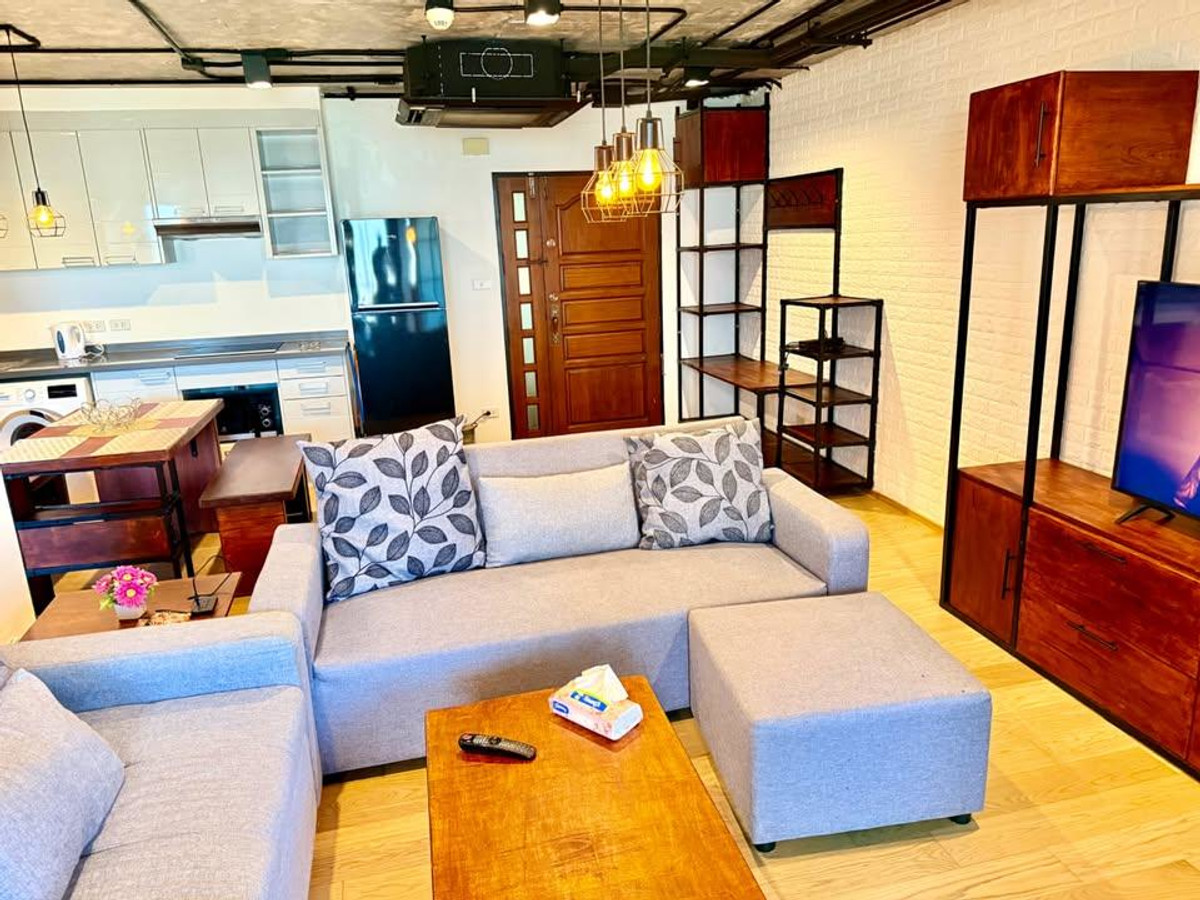 For RentCondoSukhumvit, Asoke, Thonglor : 💎 GT16246 | Condo Supalai Place Sukhumvit 39, convenient travel, beautifully decorated room, fully furnished, ready to move in.