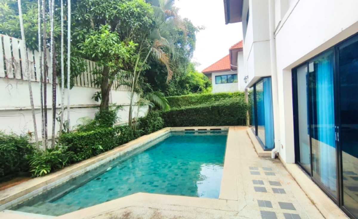 ขายบ้านนนทบุรี บางใหญ่ บางบัวทอง : 🔥ขายด่วนบ้าน Nichada Maison (4 ห้องนอน 4 ห้องน้ำ) มีสระว่ายน้ำส่วนตัว Unfurnished 