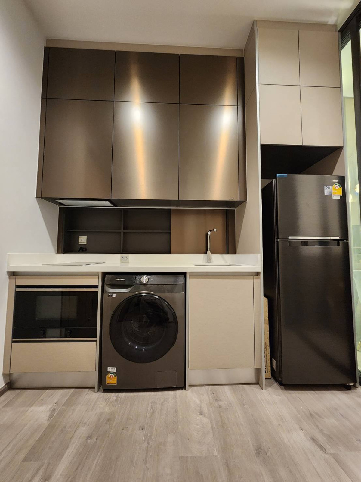 For RentCondoRatchathewi,Phayathai : The Address Siam Ratchathewi【𝐑𝐄𝐍𝐓】🔥Simple elegance, clearly conveying sophistication.🔥 Contact Line ID: @hacondo