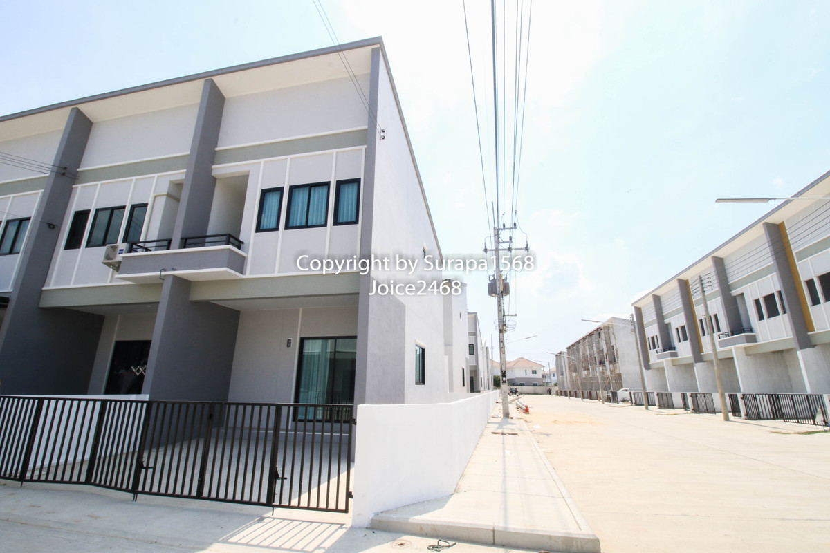 ให้เช่าทาวน์โฮมปทุมธานี รังสิต ธรรมศาสตร์ : ให้เช่า ทาวน์เฮ้าส์ ทรัพย์ธานี 6 รังสิต คลอง 8 ธัญบุรี นครนายก หลังมุม 21 ตร.ว มี 4 นอน บ้านใหม่ ไม่เคยอยู่