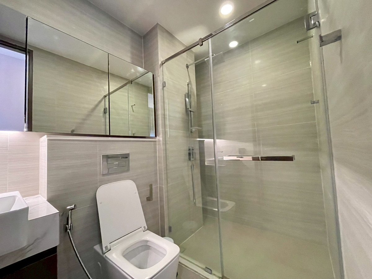 ขายคอนโดสุขุมวิท อโศก ทองหล่อ : 🏙️ ขายขาดทุน !!!💥 3 BR 100 ตร.ม. Park Origin Thonglor 💥 24.9 ล้านบาท 📈 Yield ปล่อยเช่า 4%/ปี 🏢 100 ตร.ม. 🛏️ 3 ห้องนอน 3 ห้องน้ำ 🤝 Co-agent