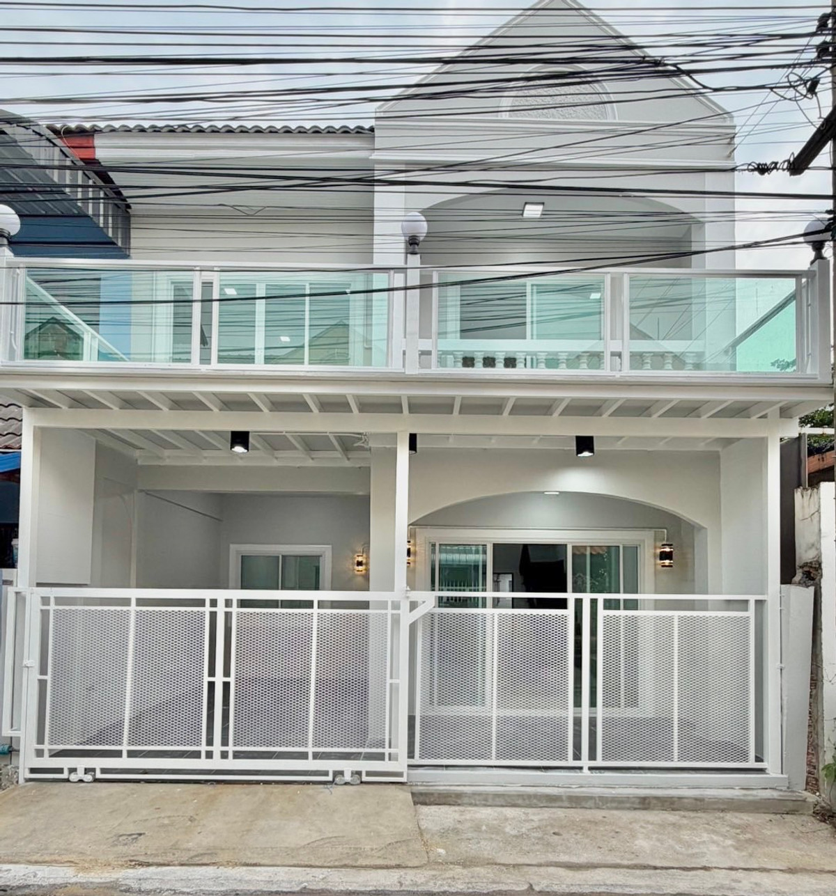 For SaleTownhomeRattanathibet, Sanambinna : Townhouse for sale in Kittiyarak, Sanambinnam, 18 sq m, newly decorated, has a balcony, no flooding, free transfer.