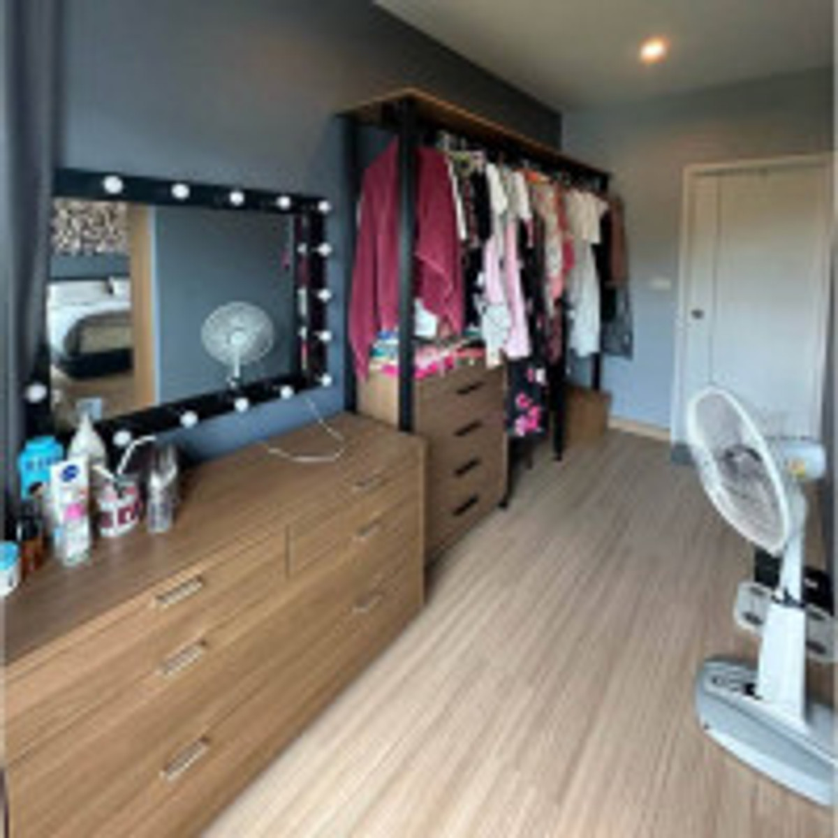 For SaleHouseNonthaburi, Bang Yai, Bangbuathong : บ้านเดี่ยว ดีไลท์ รัตนาธิเบศร์-ท่าอิฐ 50.4 ตร.ว. เพียง 3.9 ล้าน! 3 นอน 2 น้ำ หน้าบ้านทิศเหนือเย็นสบาย พื้นที่ใช้สอย 150 ตร.ม. ทำเลดีใกล้ MRT สายสีม่วง 