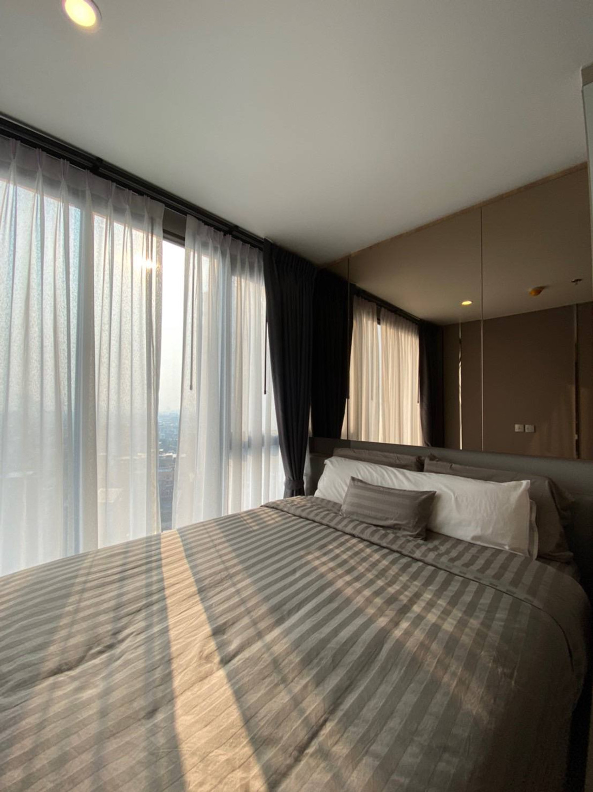 For SaleCondoSathorn, Narathiwat : Knightsbridge Prime Sathorn【𝐒𝐄𝐋𝐋 & 𝐑𝐄𝐍𝐓】🔥Sophisticated design, conveying a calm yet powerful feel. Luxurious elements create a superior image.🔥 Contact Line ID: @hacondo