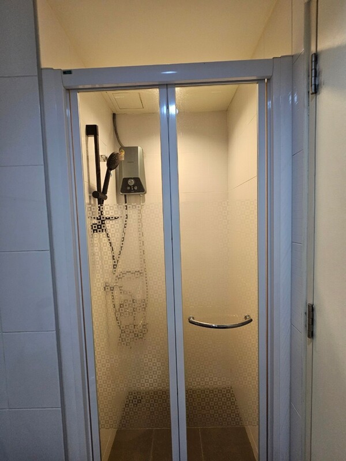 For RentCondoOnnut, Udomsuk : Condo for rent Lumpini Sukhumvit 77-2 BTS On Nut