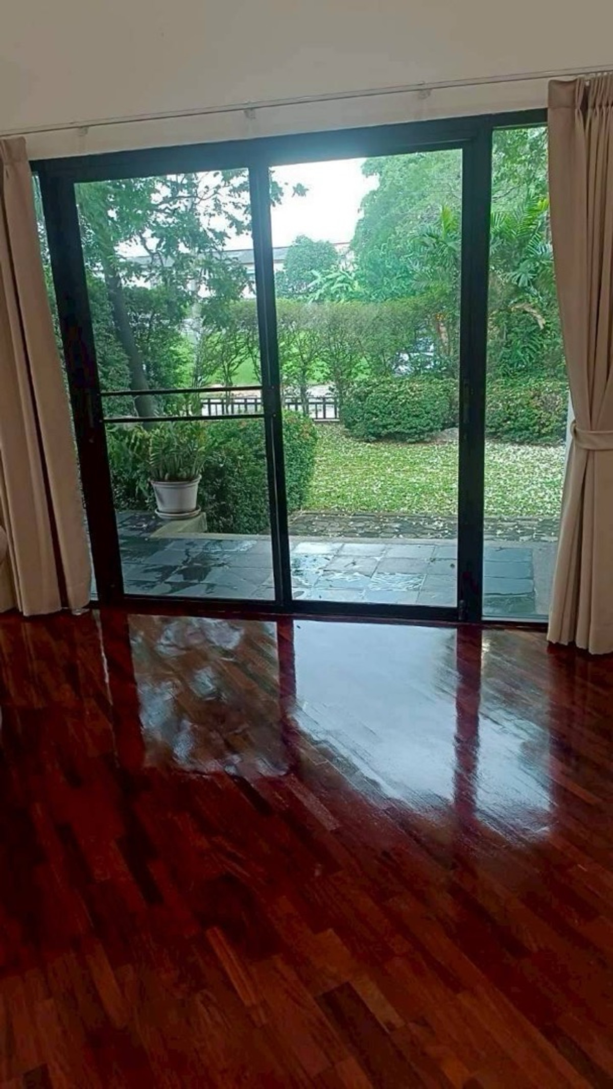 ให้เช่าบ้านมีนบุรี-ร่มเกล้า : (หมู่บ้าน เอ็กซ์คลูซีฟ 39)
รามคำแหง108