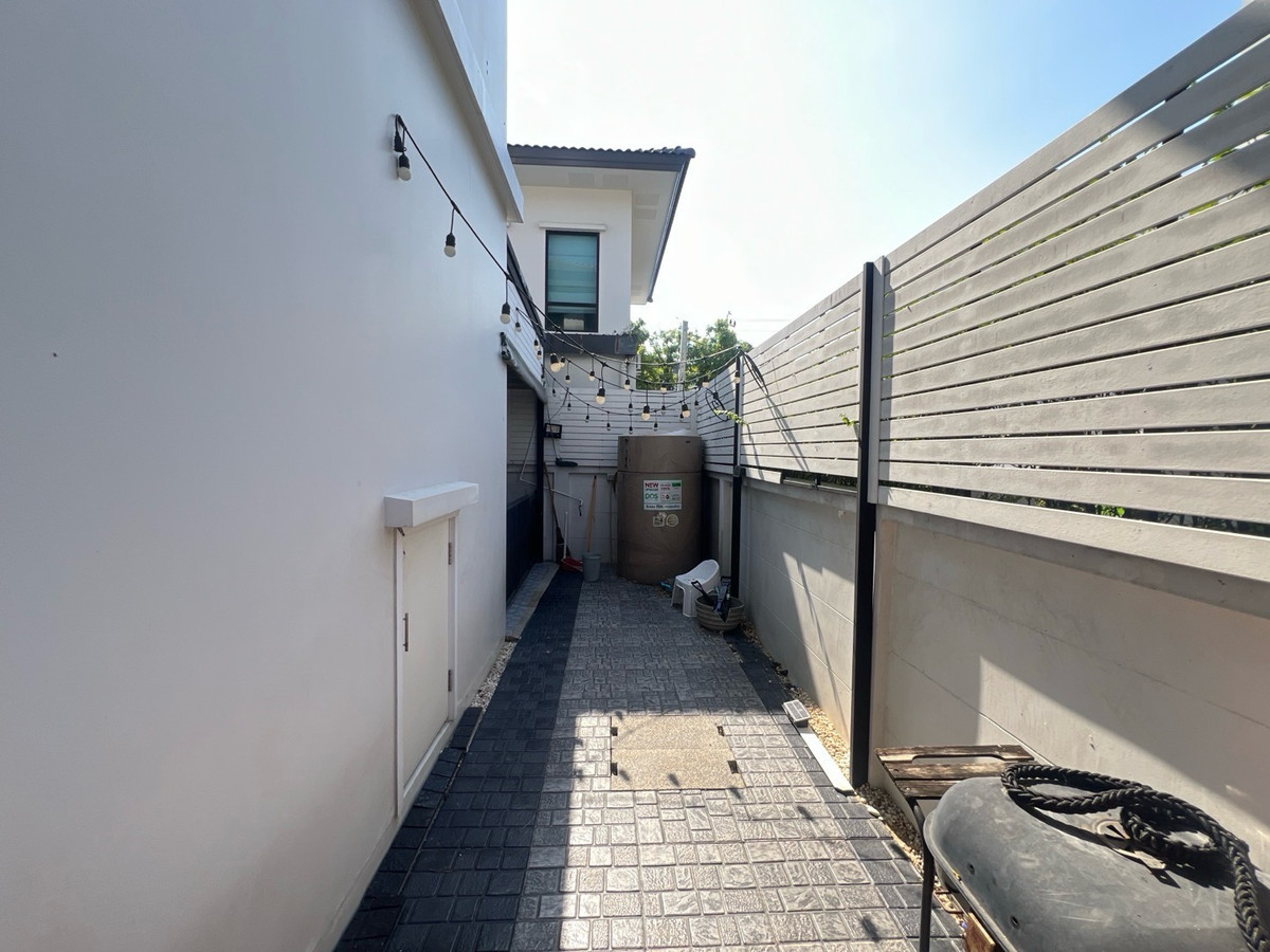 ให้เช่าบ้านนวมินทร์ รามอินทรา : ให้เช่า หลังมุม 54ตรว 4นอน3น้ำ บ้านเดี่ยว 2 ชั้น แกรนด์ บริทาเนีย วงแหวน รามอินทรา 