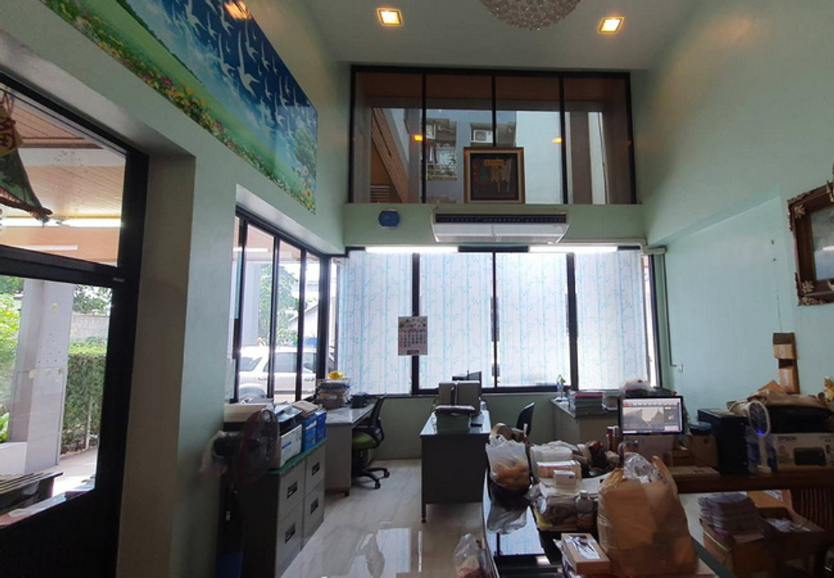 For SaleHome OfficeRatchathewi,Phayathai : Home office for sale, Soi Mo Leng, Ratchaprarop Road, Ratchathewi, Bangkok, area 107 sq m, 3 floors, 7 bedrooms, 8 bathrooms, price negotiable.