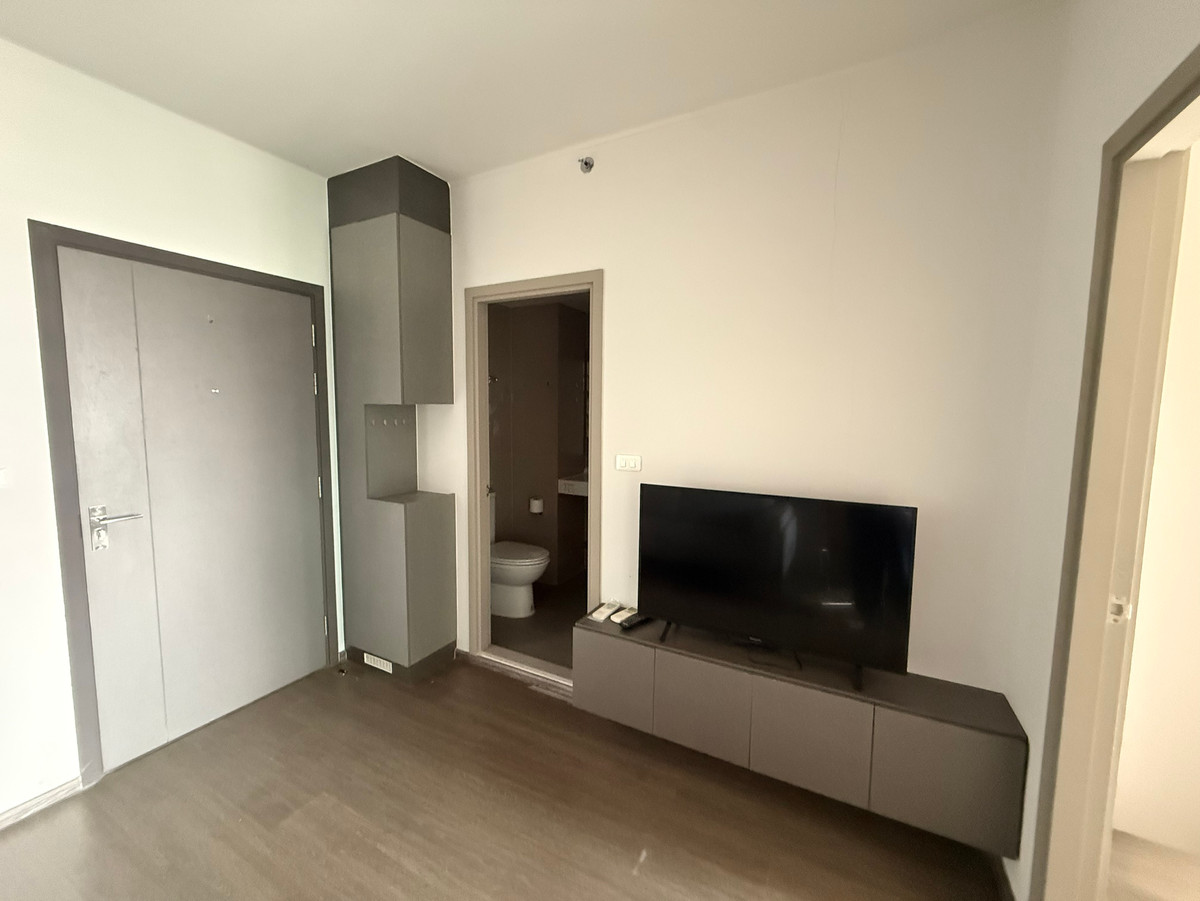 For RentCondoOnnut, Udomsuk : 1 bedroom 1 bathroom available for rent at Ideo Sukhumvit 93