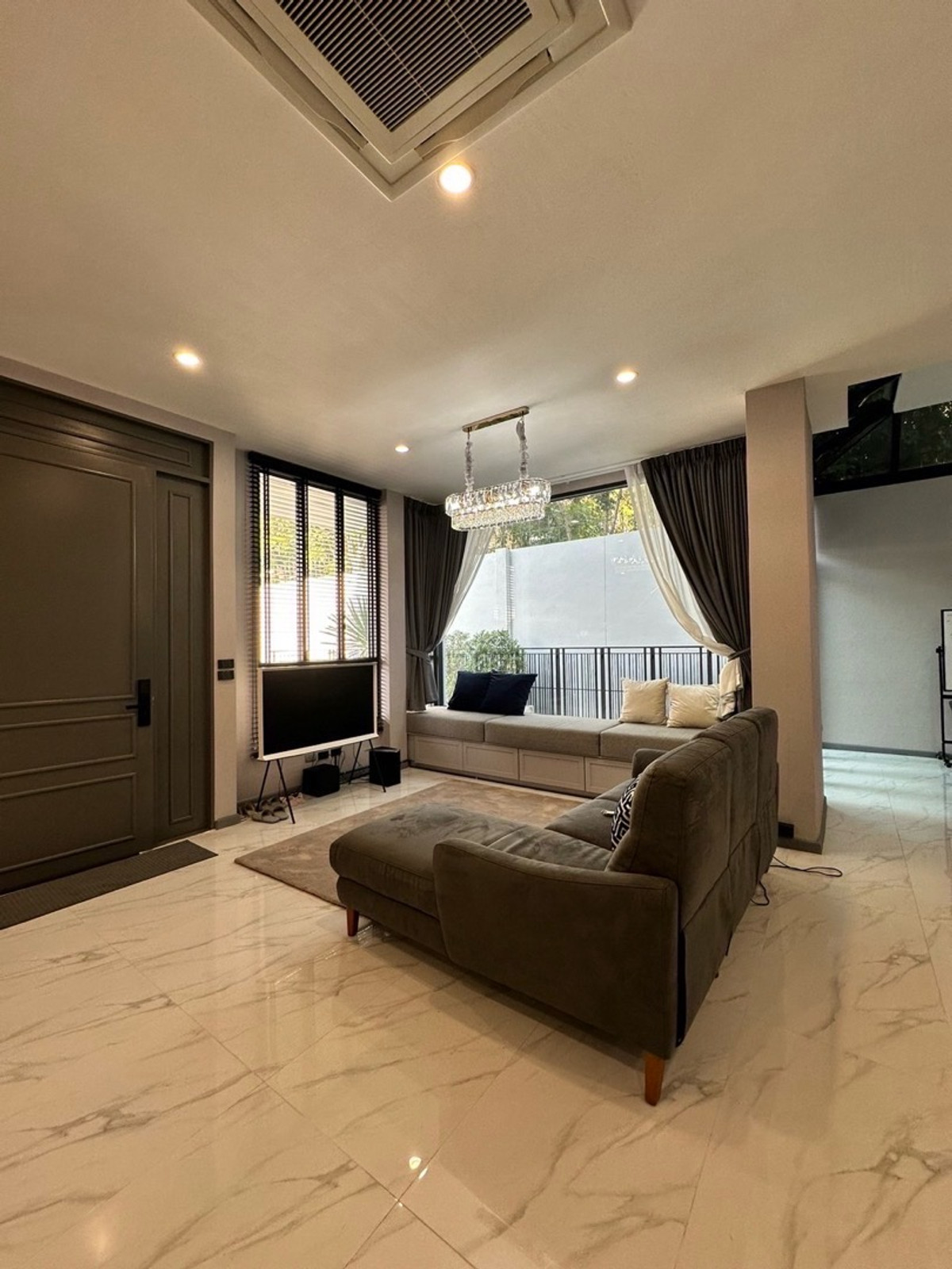 ให้เช่าโฮมออฟฟิศนวมินทร์ รามอินทรา : ให้เช่า โมเดิร์น โฮมออฟฟิศหรู ดีไซน์สวย @ ซอยรามอินทรา 62 สามารถจดทะเบียนบริษัท และเลี้ยงสัตว์ได้