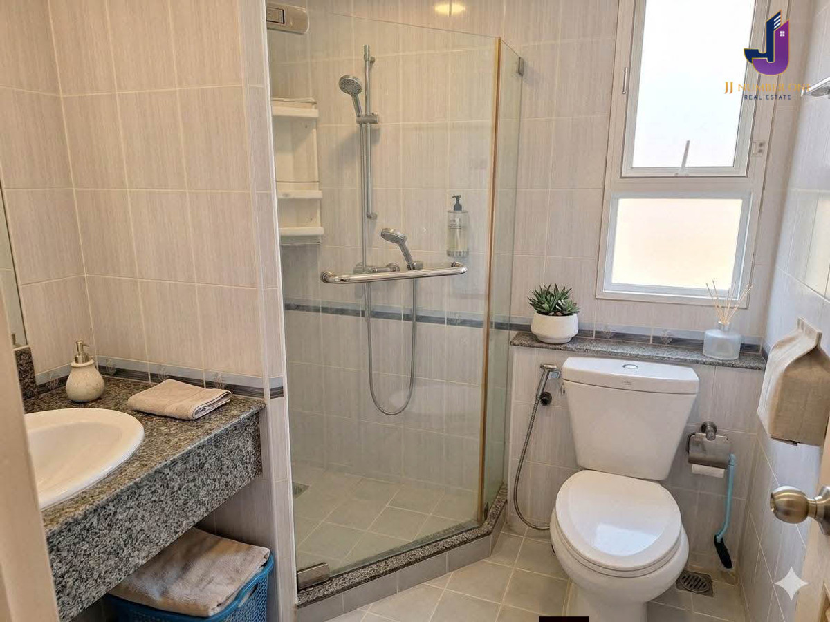 ขายบ้านลาดกระบัง สุวรรณภูมิ :  ขายบ้านเดี่ยว ภัทรา วงแหวน–อ่อนนุช  3 ห้องนอน 3 ห้องน้ำ เนื้อที่ 57.4 ตร.ว. พื้นที่ใช้สอย 160 ตร.ม.  บ้านเลขที่มงคลสุดหายาก 33/33