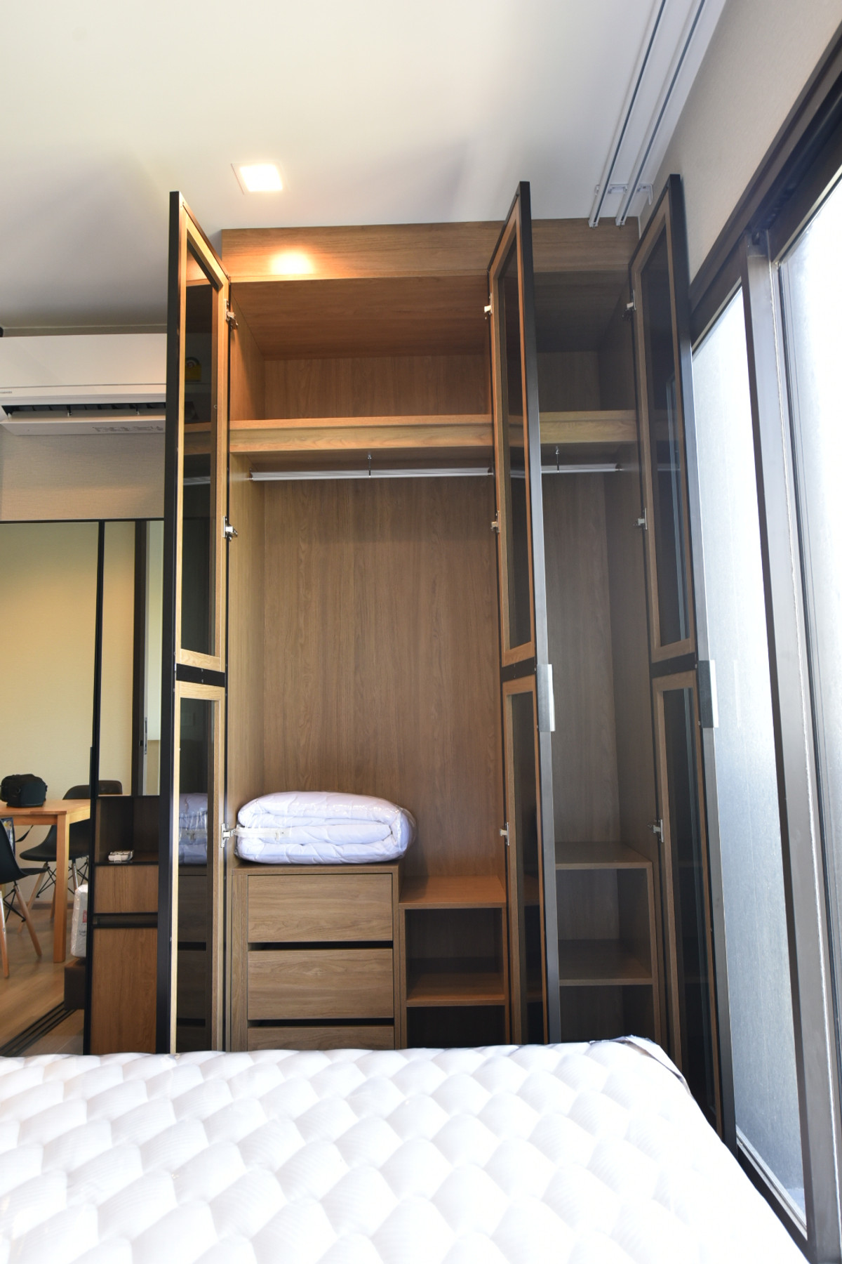 ให้เช่าคอนโดรัตนาธิเบศร์ สนามบินน้ำ พระนั่งเกล้า : ให้เช่าคอนโด The Politan Aqua ตึก A ชั้น 53 ฝั่งทิศเหนือ พื้นที่ 30 ตารางเมตร วิวแม่น้ำเจ้าพระยา