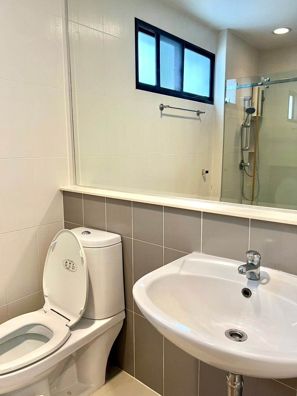 For SaleTownhomeChaengwatana, Muangthong : Baan Klang Muang Ngamwongwan / 3 Bedrooms (FOR SALE) BNS045