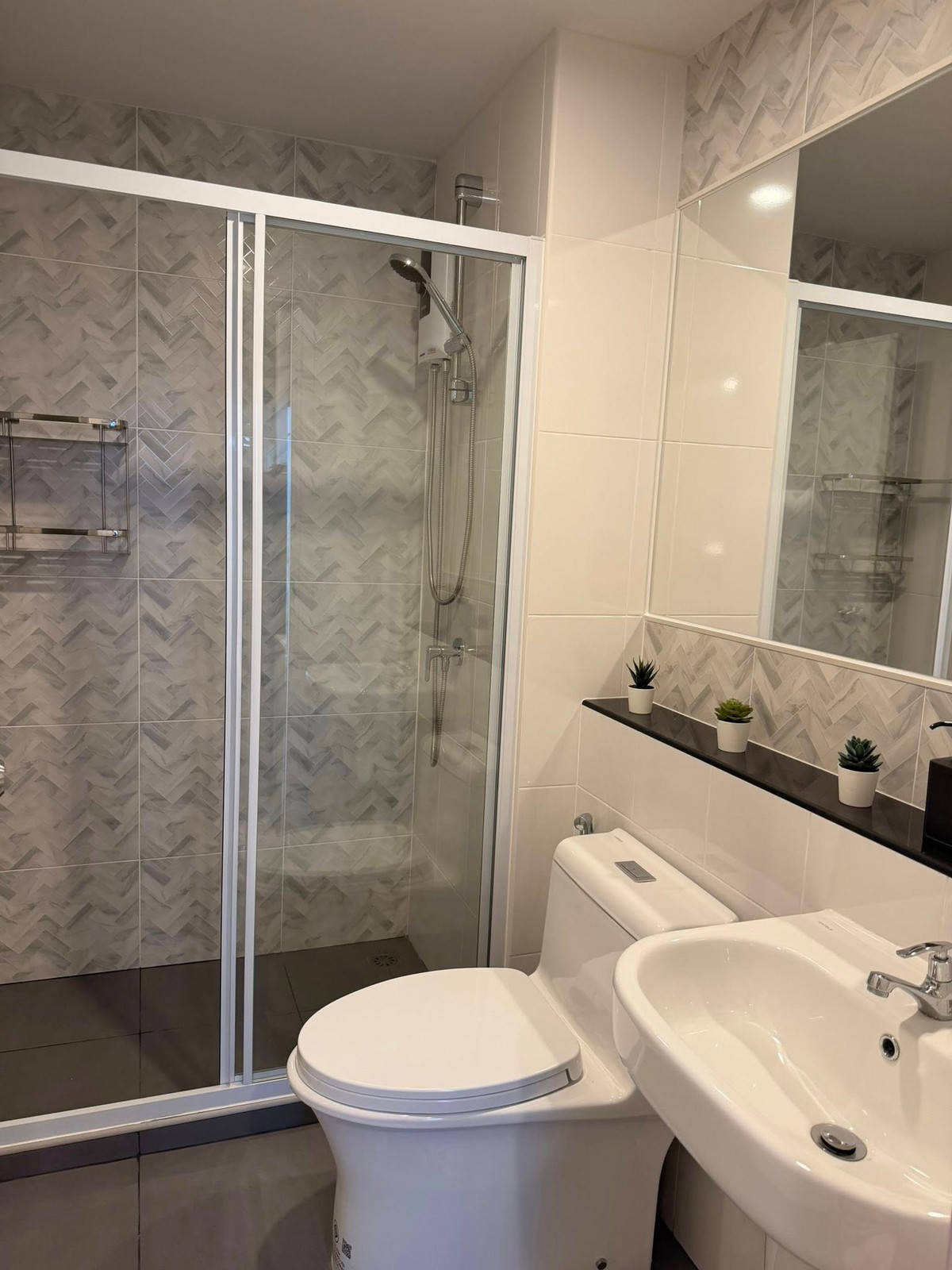 For RentCondoThaphra, Talat Phlu, Wutthakat : Condo for rent near BTS Wutthakat | Regent Home Wutthakat | 1 bedroom, fully furnished, ready to move in, near The Mall Tha Phra and ICONSIAM.