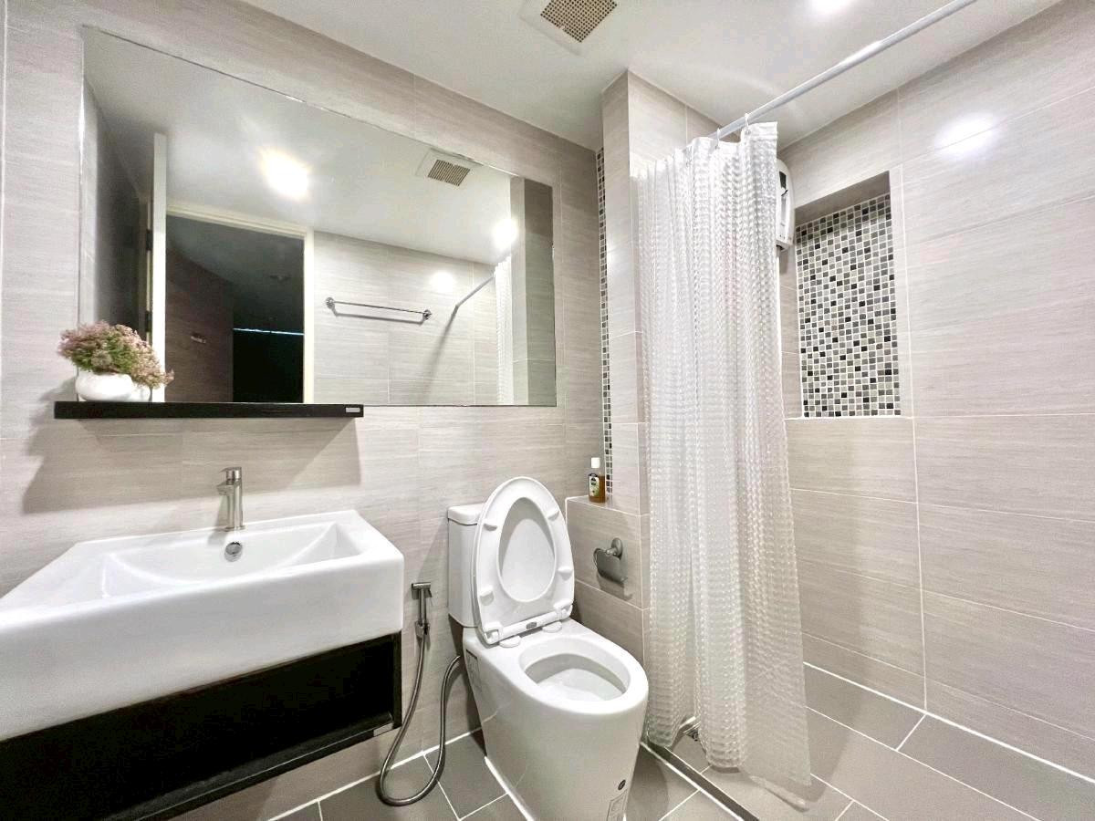 For RentCondoRamkhamhaeng, Hua Mak : #E208🎉 260369 Condo for Rent at Livingnest Ramkhamhaeng