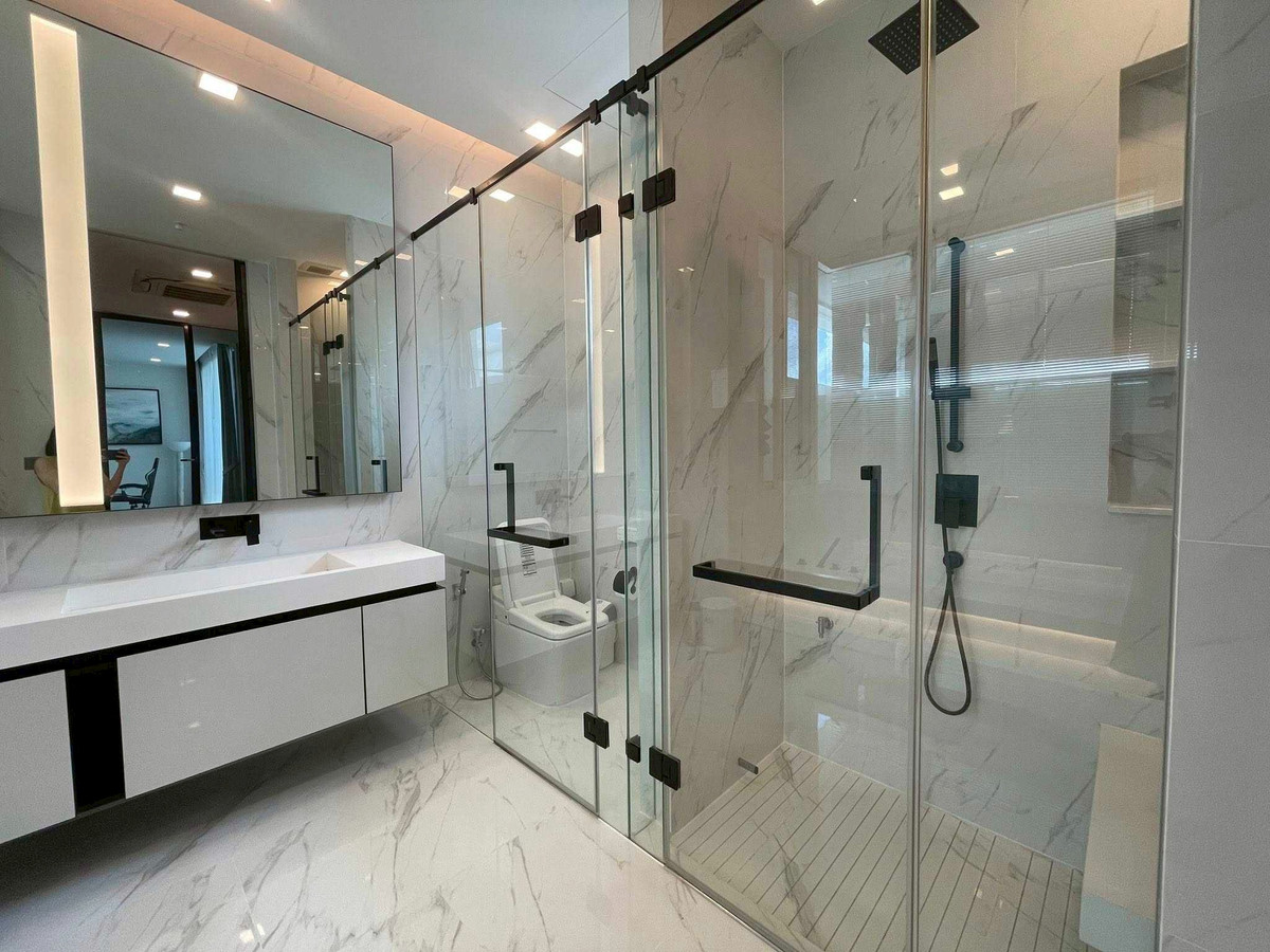 ให้เช่าบ้านเลียบทางด่วนรามอินทรา : Luxury House for Rent Ekkamai-Ramindra | Family Home Prime Location | Near BTS Mayalap | 220,000 THB/Month | บ้านหรูให้เช่า เอกมัย-รามอินทรา ทำเลดี เหมาะครอบครัว ใกล้ BTS มัยลาภ 220,000 บาท/เดือน – LTH14859