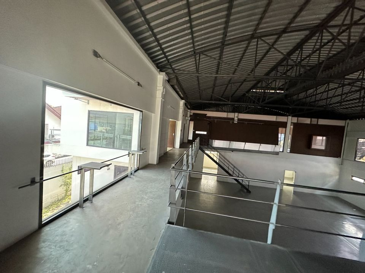 For RentWarehouseOnnut, Udomsuk : Warehouse Sukhumvit 101 / 250 sq.w. (FOR RENT) GNG065