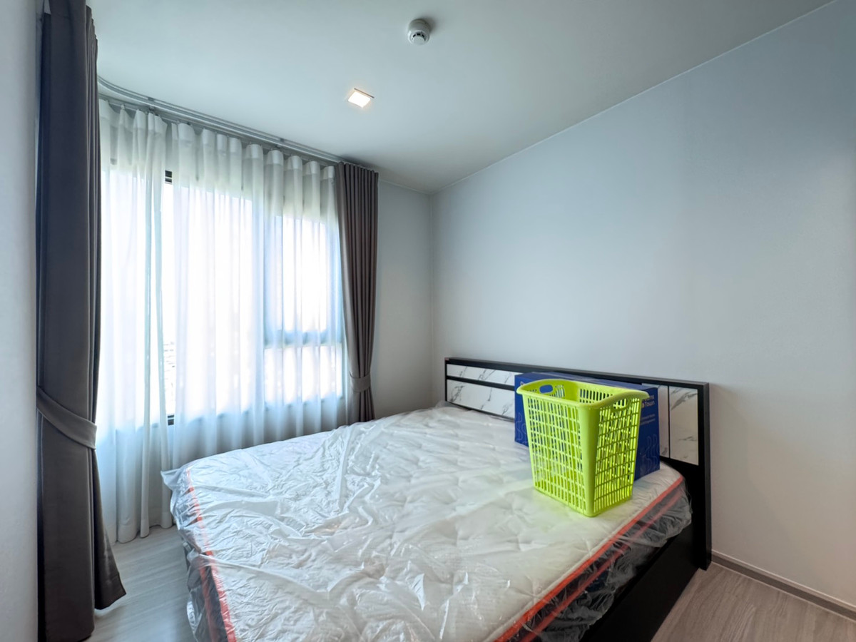 For RentCondoThaphra, Talat Phlu, Wutthakat : Wide room 35 sq m. 1 bedroom plus, Life Sathorn Sierra Condo near BTS Talat Phlu, available for rent, please inquire.