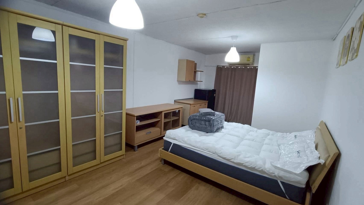 ให้เช่าคอนโดบางแค เพชรเกษม : คอนโด เลี้ยงแมวได้  MRTหลักสอง พึ่งรีโนเวท ใหม่ ที่นอน ผ้าปูใหม่ สี พื้นใหม่