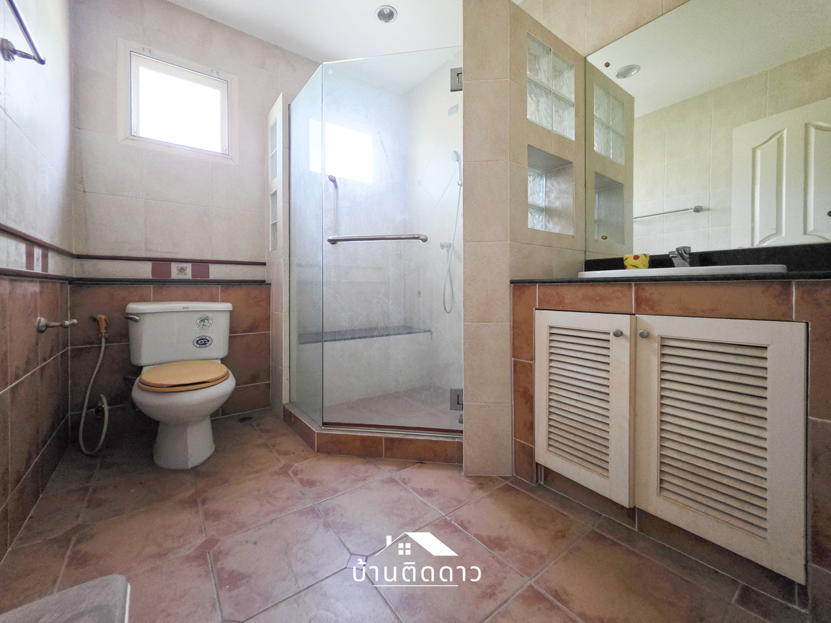 ขายบ้านราษฎร์บูรณะ สุขสวัสดิ์ : ขายตามสภาพแต่ศักยภาพล้น! บ้านเดี่ยวมัณฑนา 4 นอน 3 น้ำ พื้นที่เยอะสะใจ ใกล้สโมสรส่วนกลาง แถมทำเลยังใกล้พระราม3 เพียง 15 นาที