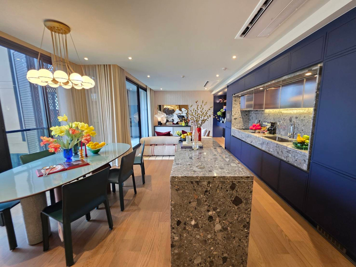 ขายคอนโดสุขุมวิท อโศก ทองหล่อ : Via 34 (Sukhumvit 34): 2bed 2bath 125.13sqm. from 34 million Am: 0656199198