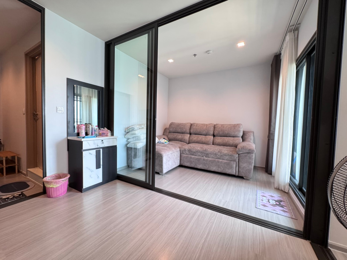 For RentCondoThaphra, Talat Phlu, Wutthakat : Wide room 35 sq m. 1 bedroom plus, Life Sathorn Sierra Condo near BTS Talat Phlu, available for rent, please inquire.