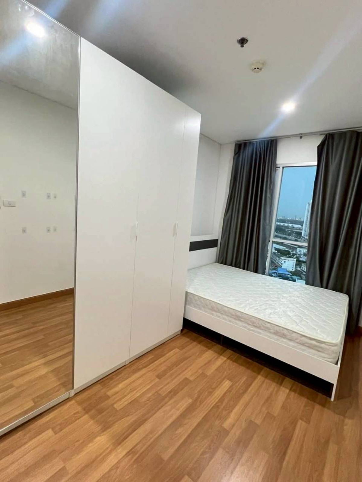 ให้เช่าคอนโดพระราม 3 สาธุประดิษฐ์ : ✅ LPRRS109 ✅ Line : @p2nproperty