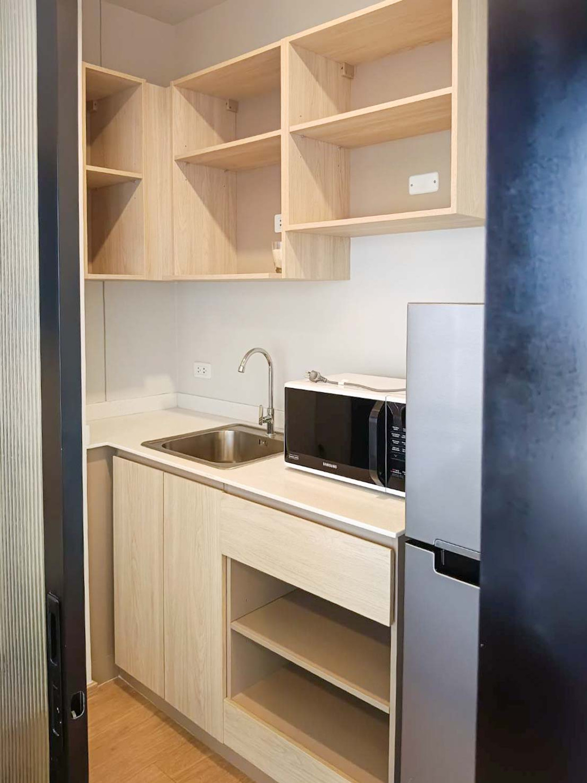 For RentCondoPathum Thani,Rangsit, Thammasat : Condo for Rent Common TU, 2 beds 1 bath 51 Sqm Fully Furnished Near Chiangrak Rd Thammasat Rangsit Khlong Luang Phaholyothin Expressway: KT26R-007