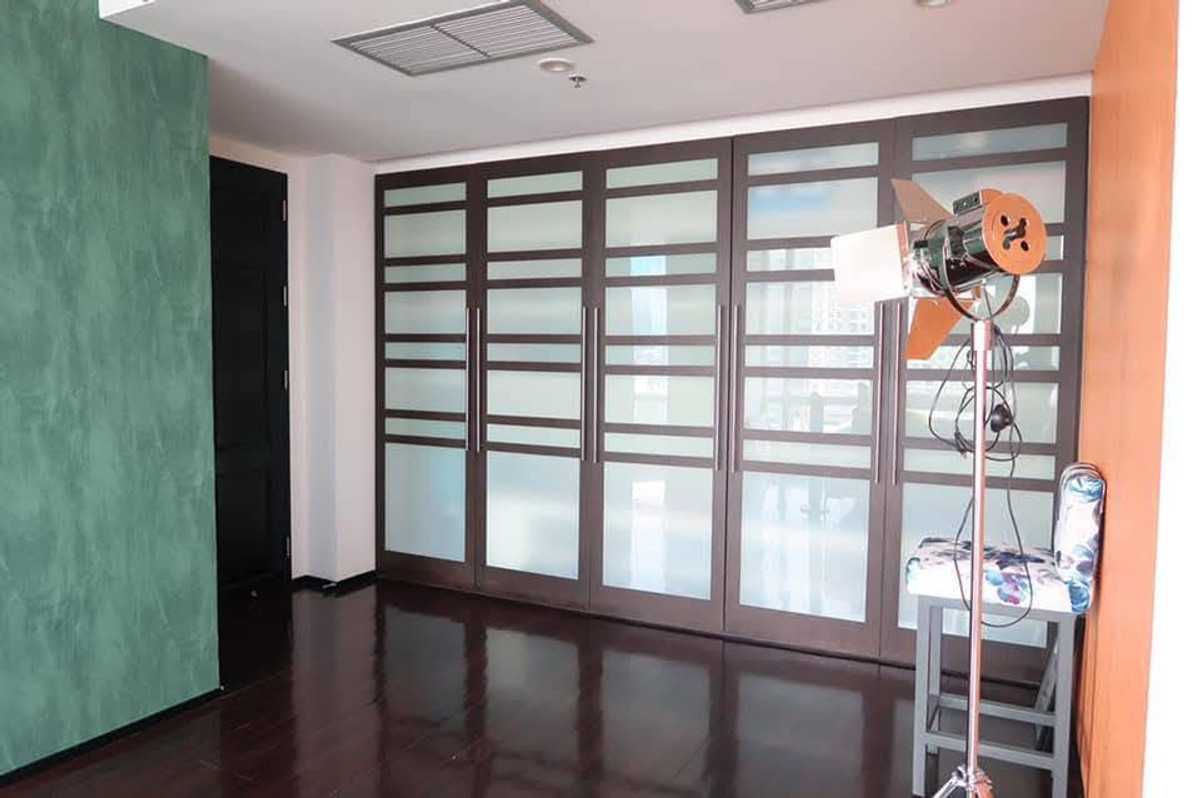 ขายคอนโดสุขุมวิท อโศก ทองหล่อ : For Sell Condo Big Size 3Bed Thonglor ใกล้ BTS ทองหล่อ Luxury Residential Area หมาะสำหรับอยู่อาศัยใจกลางสุขุมวิท และหาไม่บ่อยในตลาด