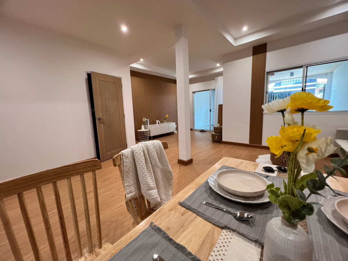 ขายทาวน์โฮมปิ่นเกล้า จรัญสนิทวงศ์ : ทาวน์โฮม 2 ชั้น 22.6 ตรว. รีโนเวทใหม่ พร้อมเฟอร์นิเจอร์ ถนนจรัญสนิทวงศ์ 35 ติดรถไฟฟ้า MRT