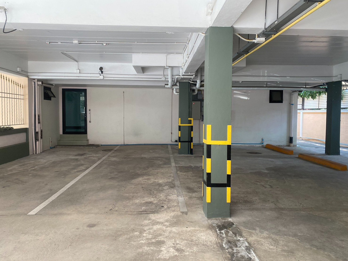 For RentOfficeVipawadee, Don Mueang, Lak Si : 🏬 Luxury Office Building for Rent 📐️Usable area 728 sqm. ✈️Close to Don Mueang International Airport 