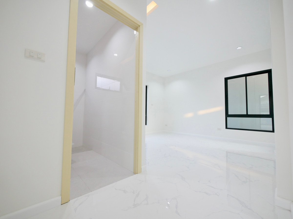 ขายบ้านเกษตร นวมินทร์ ลาดปลาเค้า : ขายบ้านเดี่ยว 2 ชั้น ซอยนวมินทร์ 113 ขนาด 41 ตร.ว. 3 นอน 3 น้ำ ตกแต่งใหม่ทั้งหลัง