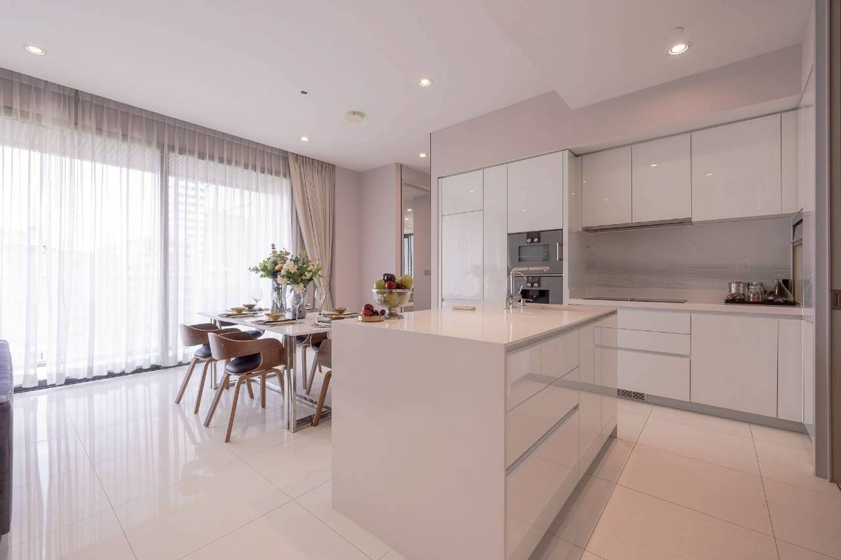 CondoSukhumvit, Asoke, Thonglor : RC033526 Condo 2 beds for rent/sale at VITTORIO Sukhumvit 39 near BTS Phrom Phong