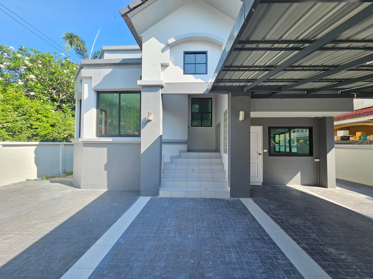 ขายบ้านพุทธมณฑล ศาลายา : ขาย!!! บ้านเดี่ยว 2 ชั้น พื้นที่ 62.3 ตร.วา @ หมู่บ้านสวนดอกไม้-ซ.บรมราชชนนี 105 เขตทวีวัฒนา, กรุงเทพฯ