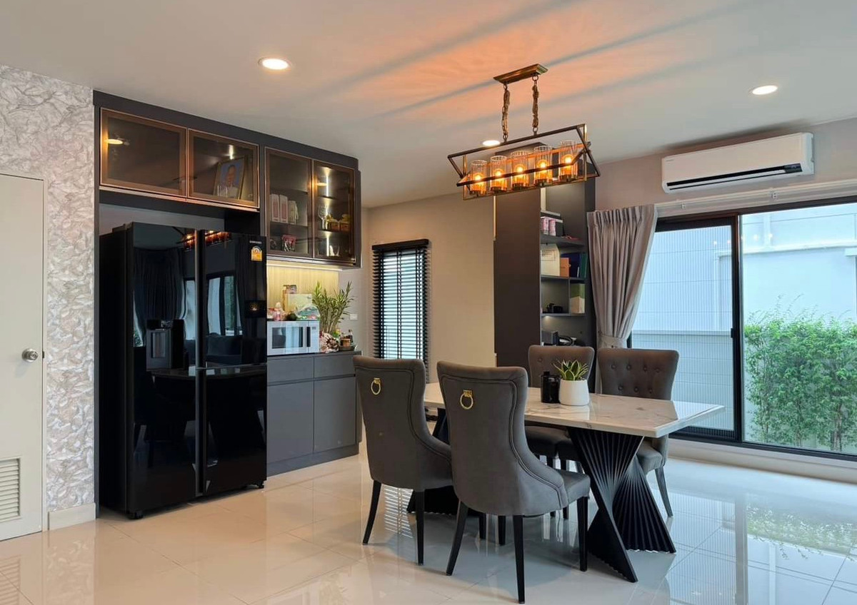 For RentHouseBangna, Bearing, Lasalle : Detached house for rent 📍 Centro Bangna 📍 3 bedrooms, 4 bathrooms, fully furnished with appliances.