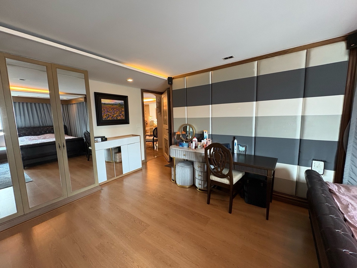 ขายคอนโดสาทร นราธิวาส : 🔥Sell 3BR 4BR+ 1Maid🔥Floor33🔥223sqm🔥29M🔥