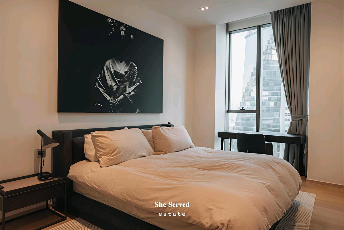 ให้เช่าคอนโดสุขุมวิท อโศก ทองหล่อ : The Strand Thonglor • Size: 91 sq.m. • High floor (10+) • 2 Bedrooms • 2 Bathrooms • Fully furnished 