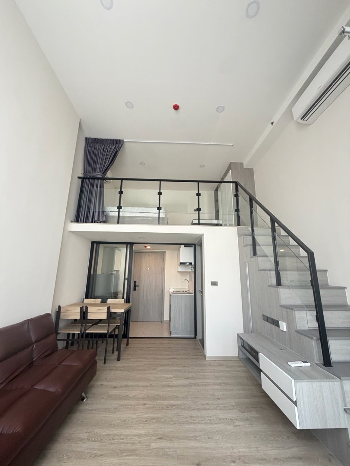 ให้เช่าคอนโดปิ่นเกล้า จรัญสนิทวงศ์ : ✨ ปล่อยเช่าคอนโด2ชั้น ห้องใหม่แกะกล่อง พร้อมอยู่ทันที ✨ 