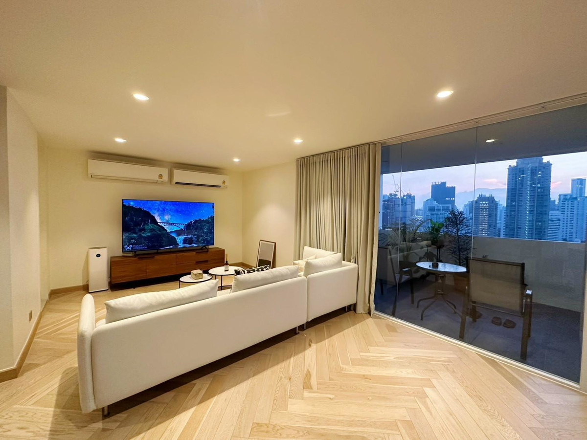 For RentCondoSukhumvit, Asoke, Thonglor : 💎 GT16211 | Condo D.S. Tower 2, convenient travel, has a shuttle, big, beautiful room, fully furnished. Ready for rent and sale!!